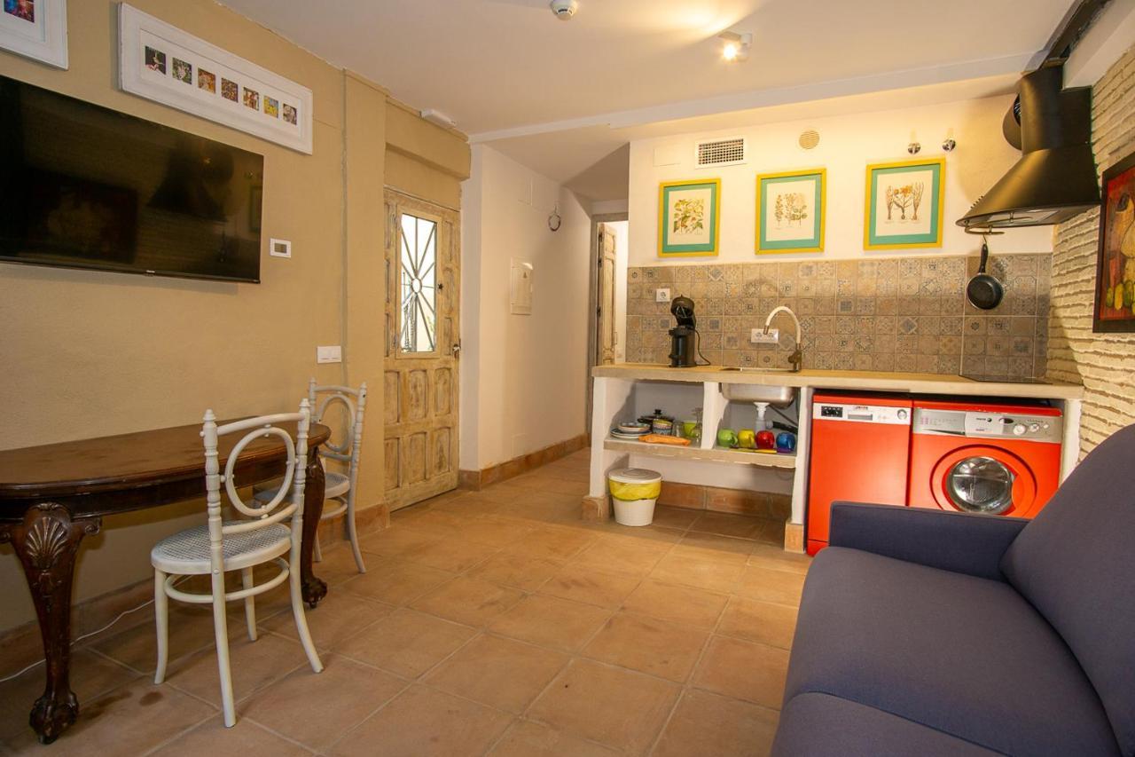 Apartamentos Sharis Jerez de la Frontera Exterior photo